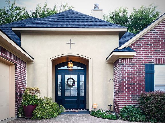 2nd image of 4236 Parkridge Dr