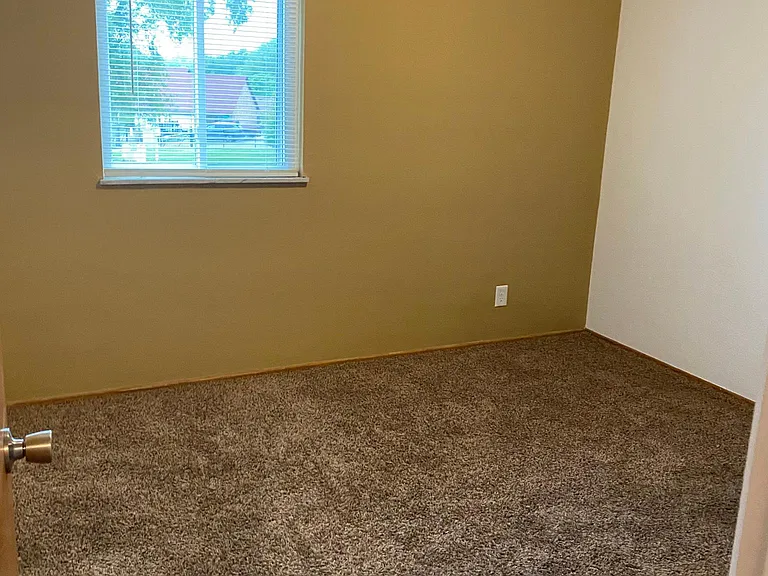 219 Anderson Ln #5 — Photo 8
