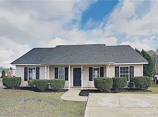 6814 Flaxseed Ln, Charlotte, NC 28216