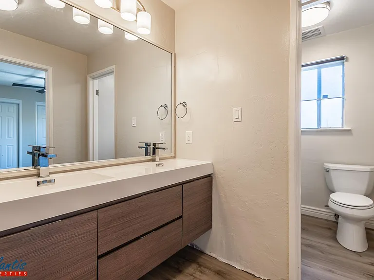 544 S 7th St #10 — Photo 7