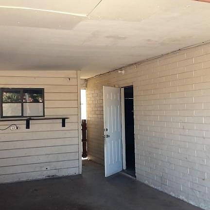 2nd image of 3231 W Glendale Ave