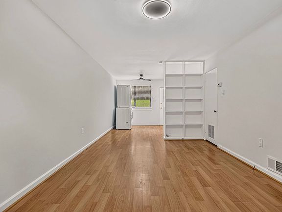4th image of 62 Faris Cir