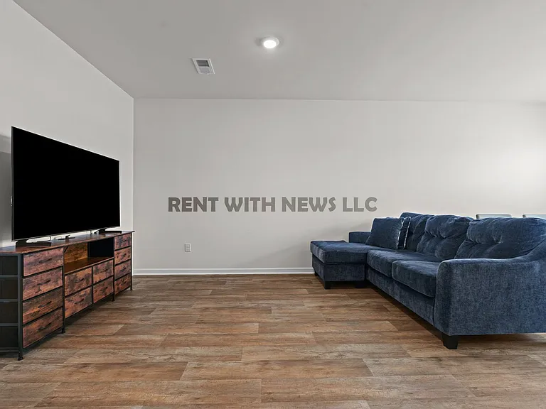 111 Starlight St — Photo 9