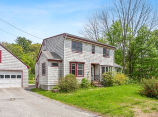 125 Ledgewood Dr, Falmouth, ME 04105
