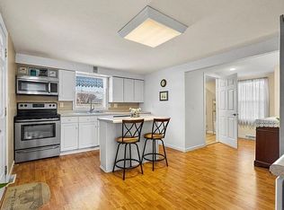 1015 Kane St, Dubuque, IA 52001