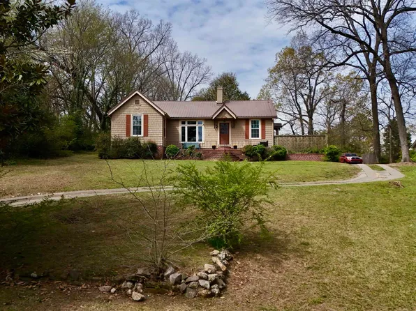 630 Ridge Top Cir, Birmingham, AL 35206