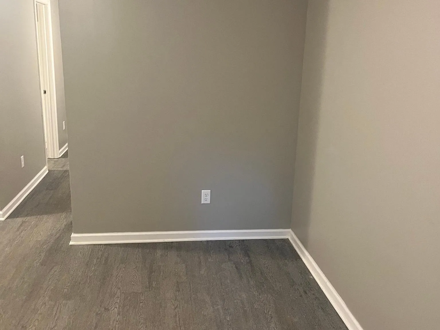 1 bed, 400 sqft, $950 — Photo 2