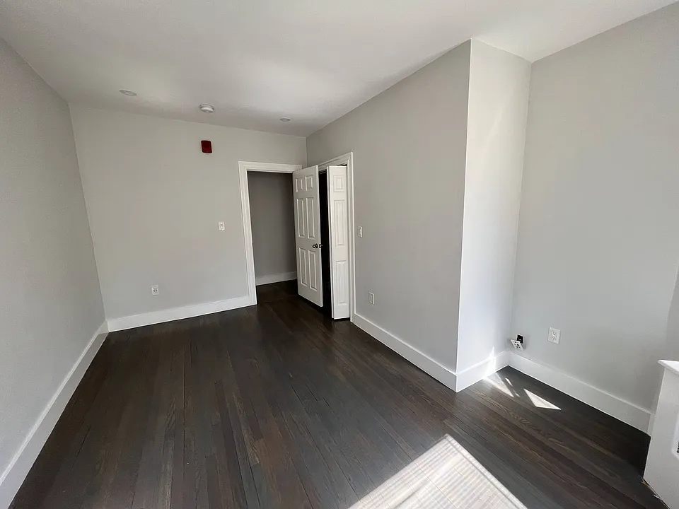 9 Peterborough St #25B
