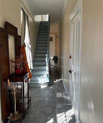 3rd image of 1034 Franklin Ave