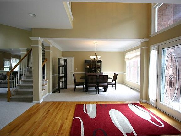 Dramatic Two Story Entry