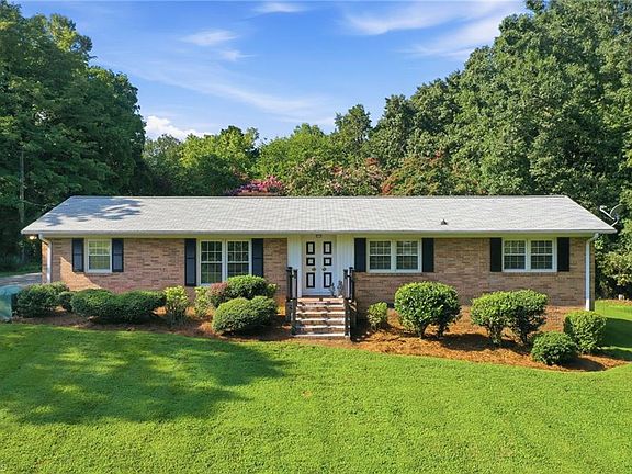 2nd image of 3822 Quail Run Ln