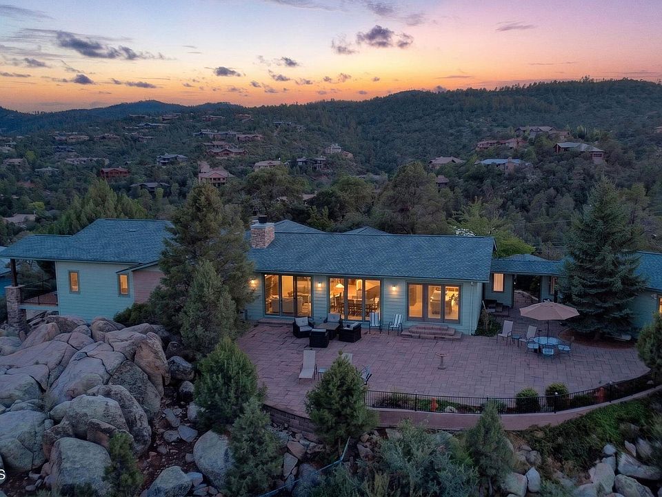1st image of 321 Skyline Dr