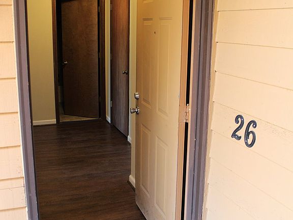 3rd image of 619 SE 121st Ave APT 26