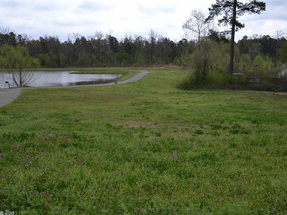 1st image of 18 Waters Edge Dr
