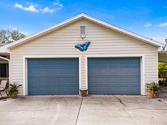 5th image of 2990 NE 52nd Drive