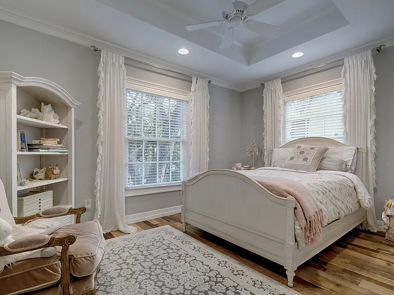 2832 San Gabriel St — Photo 14