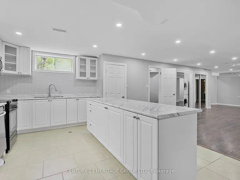 51 Burbank Cir #BASEMENT — Photo 5