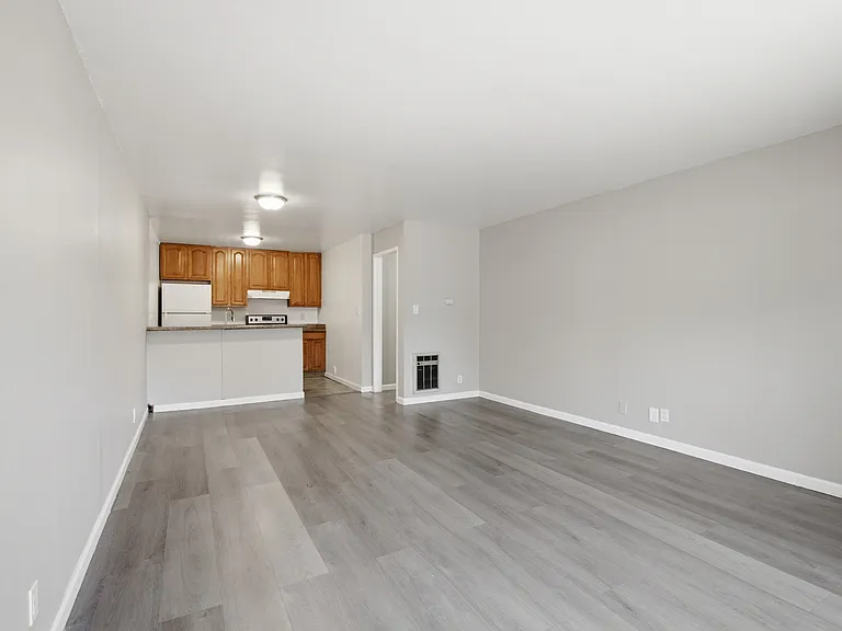 340 Industrial Parkway — Photo 9