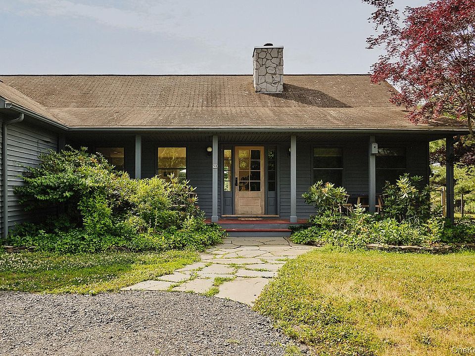 1st image of 90 Reuter Rd