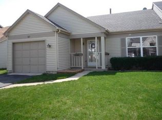 37 Bedford Rd, Mundelein, IL 60060