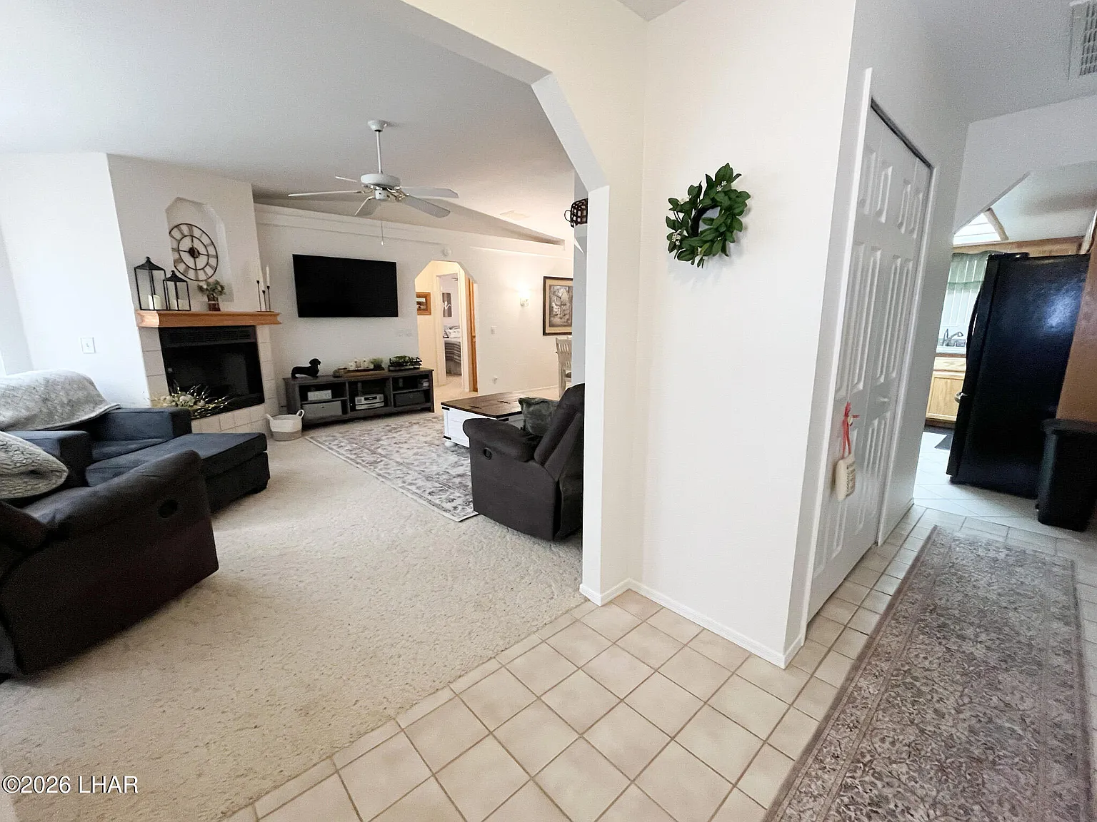 3 bed, 3.0 bath, 1539 sqft, $1,900 — Photo 3