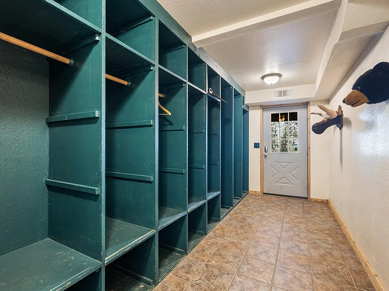 497 W Yarrow Ct — Photo 36