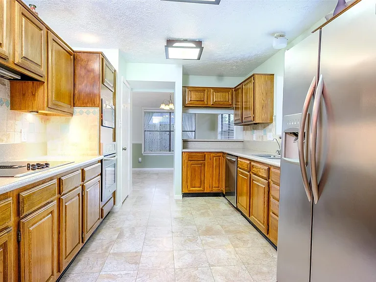 2520 Hadley Cir — Photo 7