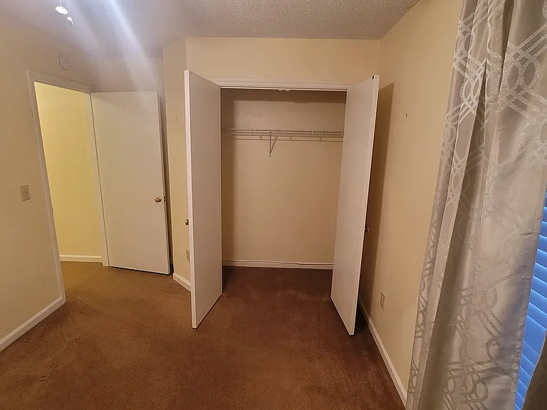 1600 N Washington St #12 — Photo 14
