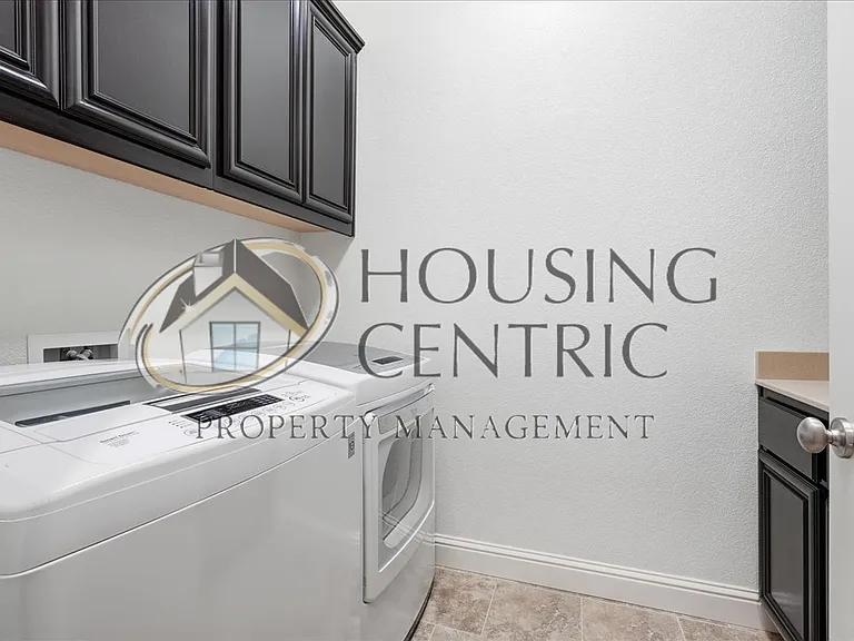 7242 Breaker Point Way — Photo 35