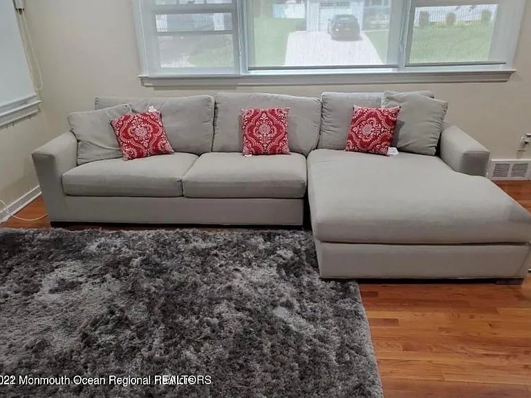 32 Baker Dr — Photo 5
