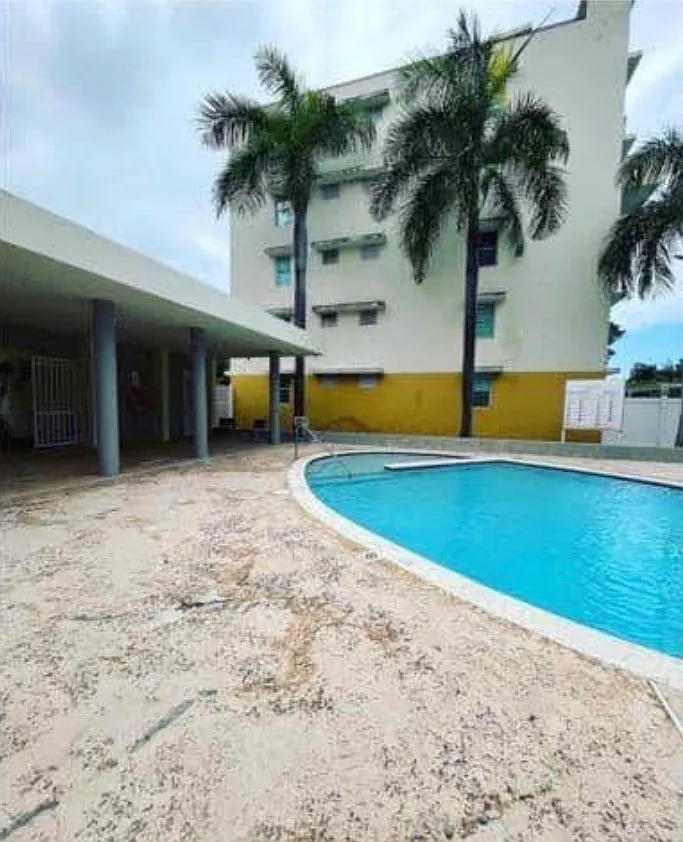 3 bed, $2,200 — Photo 3