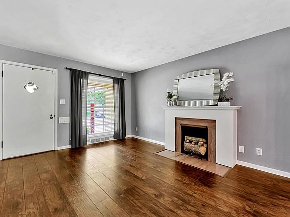 5th image of 1436 N Burns Ave
