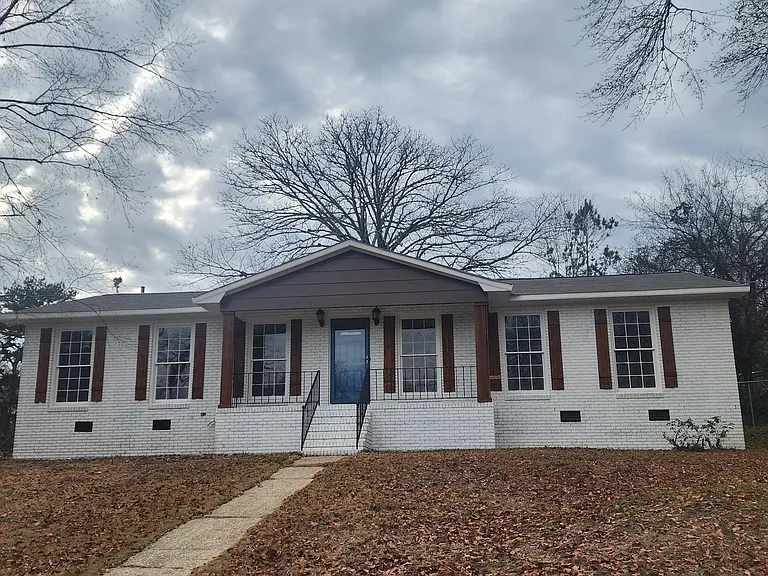 5401 Lichfield Rd — Photo 3