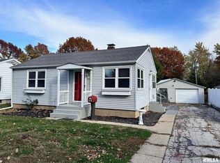1504 S Clay Ave, Jacksonville, IL 62650