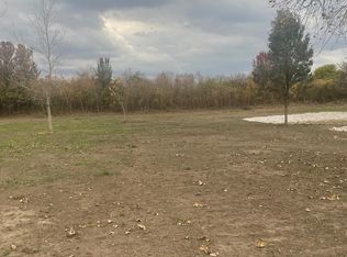 676 Salem Dr, Huron, OH 44839