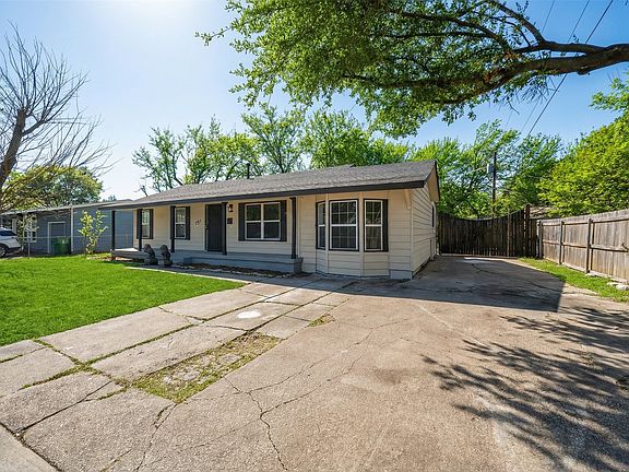 3rd image of 3417 Haltom Rd