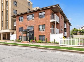 475 Broadway St, Long Beach, NY