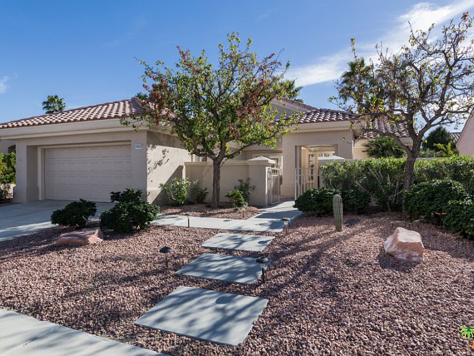1st image of 78545 Bougainvillea Dr