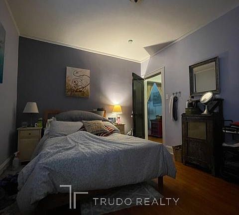 5th image of 2329 W Winnemac Ave APT 1