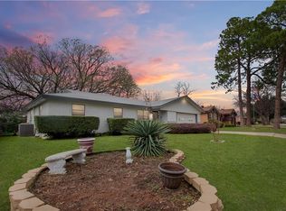 1125 Harrison Ln, Hurst, TX 76053