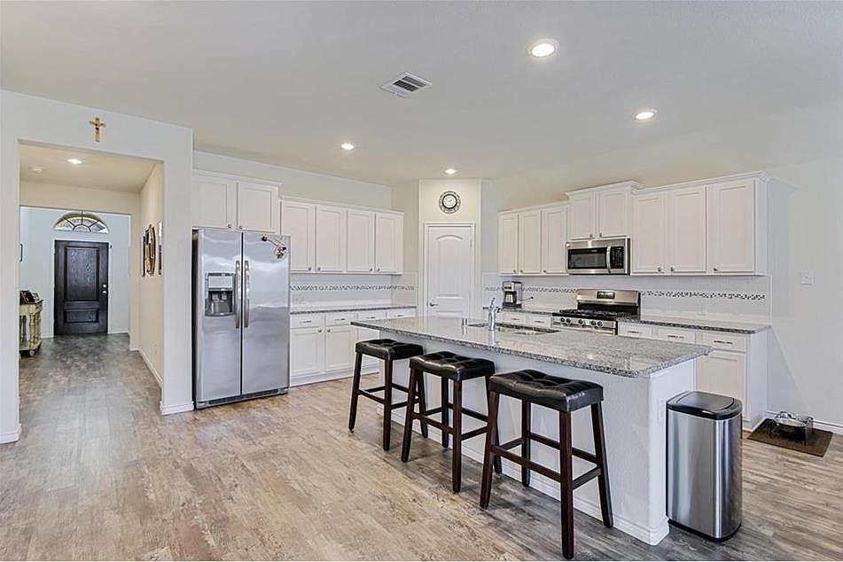 1st image of 2413 Evening Stone Dr
