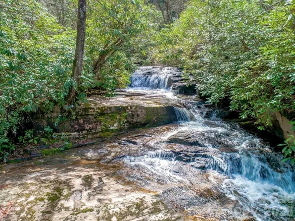 37 Birch Ln, Rosman, NC 28772