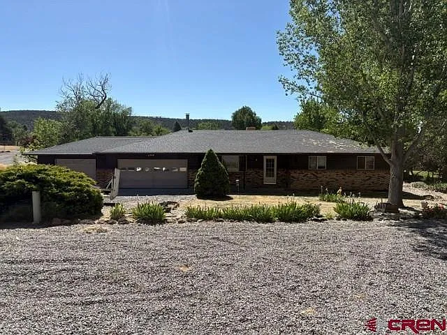 275 SE Apple Ct