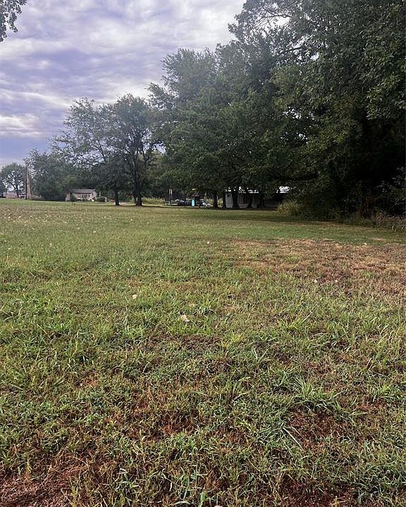 2nd image of 120 N Cresthaven Ave #12
