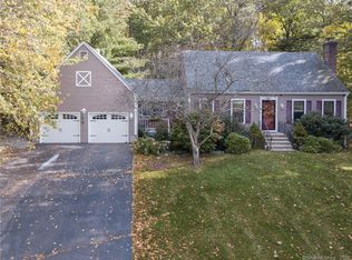 284 Guinevere Rdg, Cheshire, CT 06410