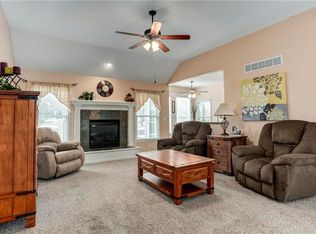 12395 S Lincoln St, Olathe, KS 66061