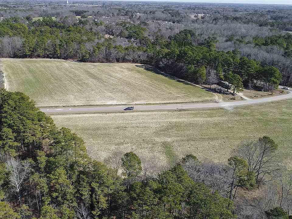 2nd image of 7779 Barefoot Rd #3