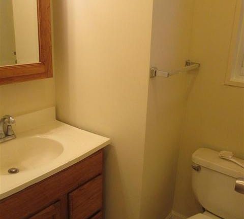 4th image of 8344 Christiana Ave #2W