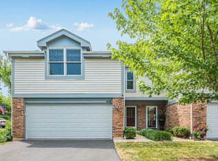 466 River Front Cir, Naperville, IL 60540