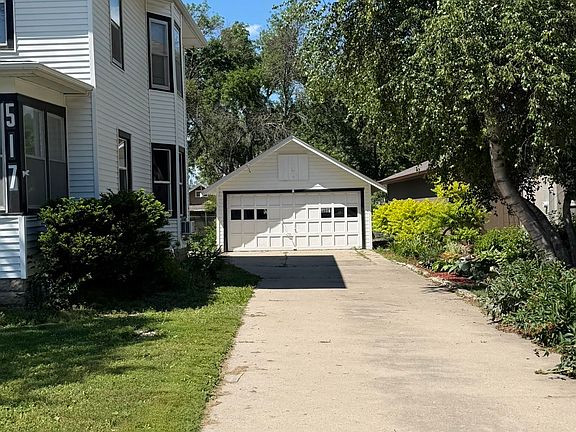 2nd image of 517 W 4th St